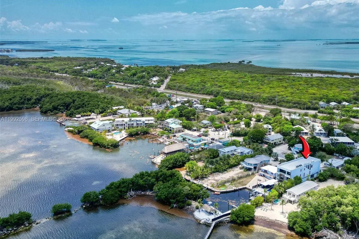 16 Seaside Ave, Islamorada FL 33037