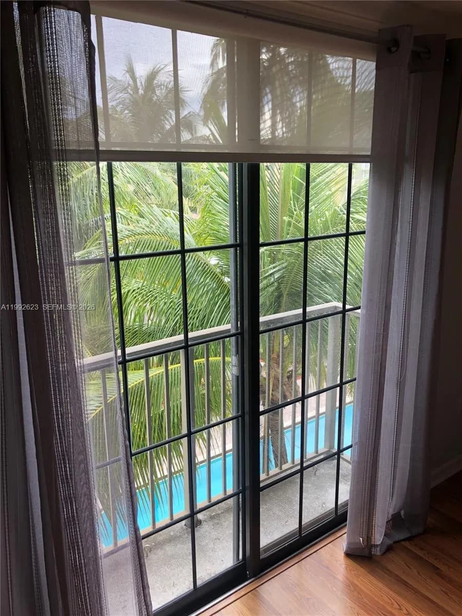 1900 Van Buren St # 411B, Hollywood FL 33020