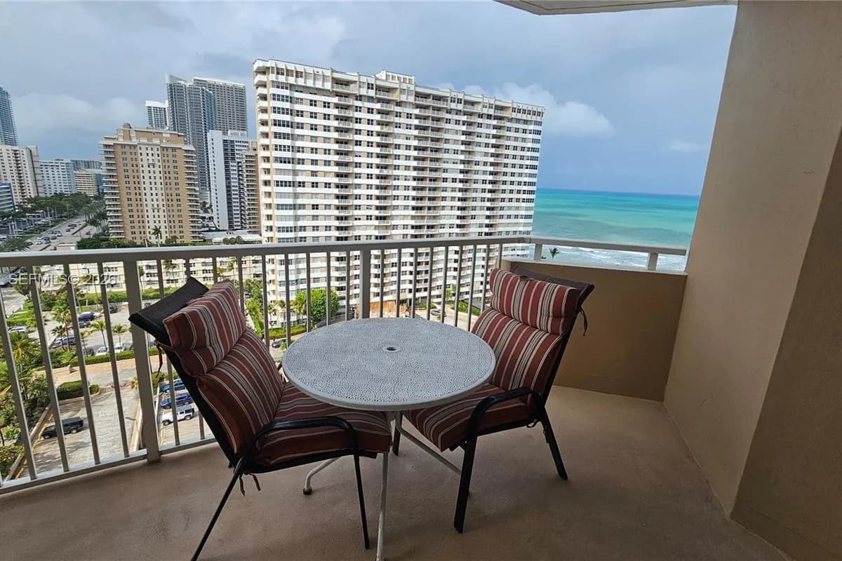 1980 S Ocean Dr # 15K, Hallandale Beach FL 33009
