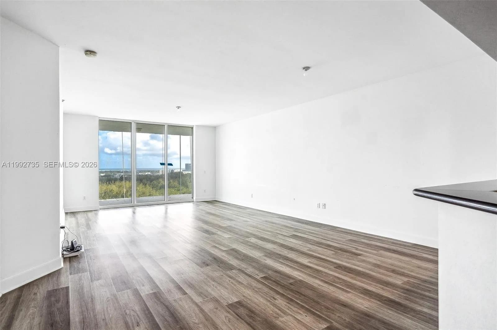 14951 Royal Oaks Ln # 1706, North Miami FL 33181