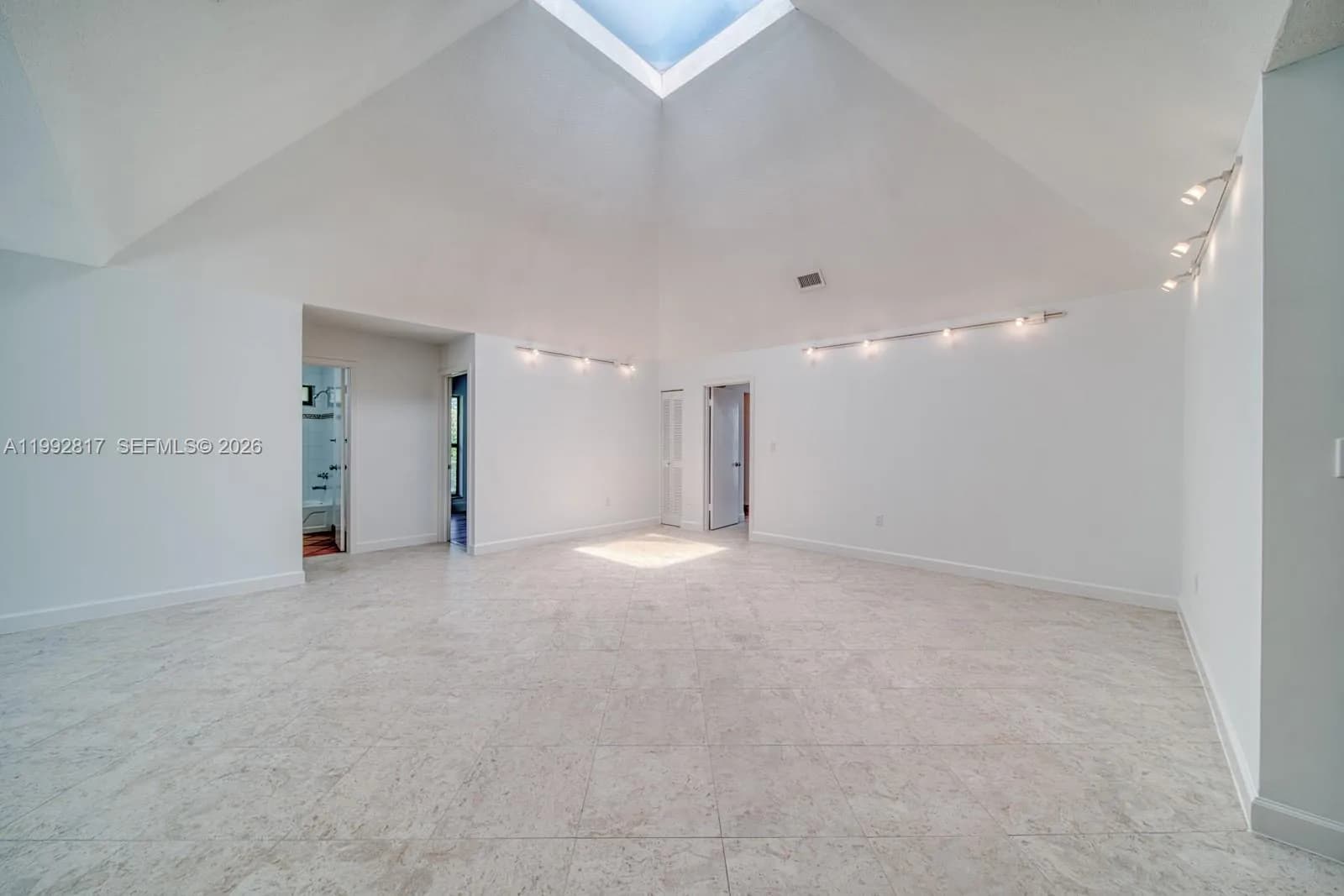 7320 SW 100th Ct, Miami FL 33173