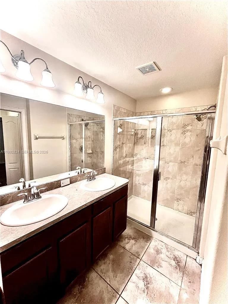 3154 RODRICK CIR # 0, Other City - In The State Of Florida FL 32824