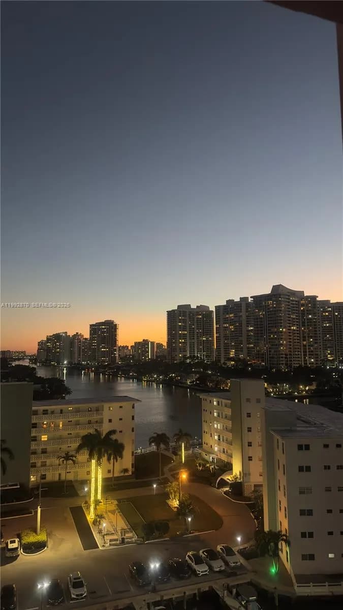 3161 S Ocean Dr # 1109, Hallandale Beach FL 33009