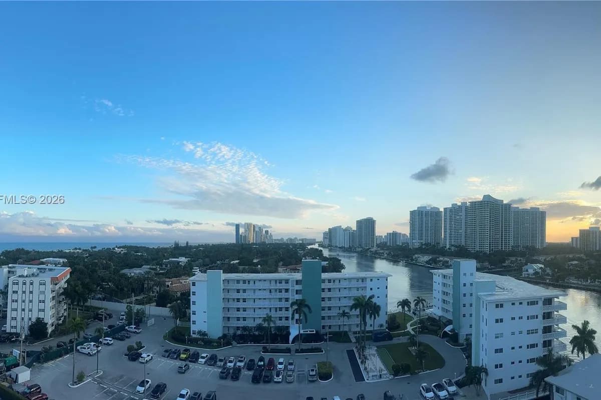 3161 S Ocean Dr # 1109, Hallandale Beach FL 33009