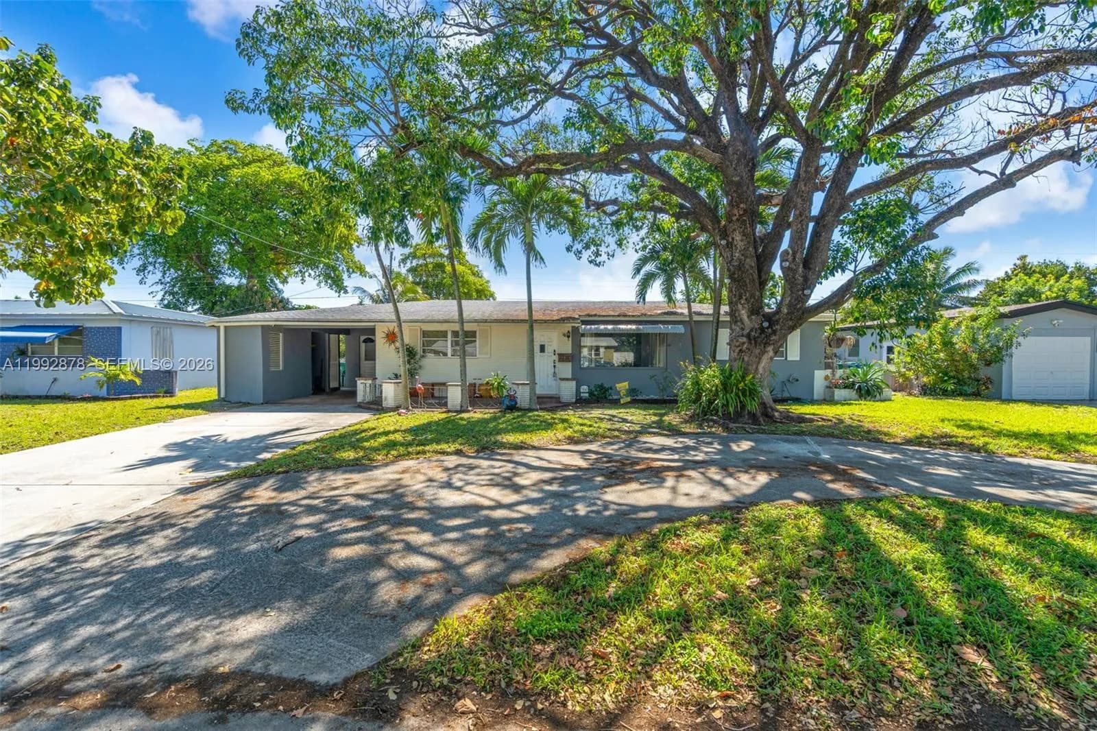 2221 Alcazar Dr, Miramar FL 33023