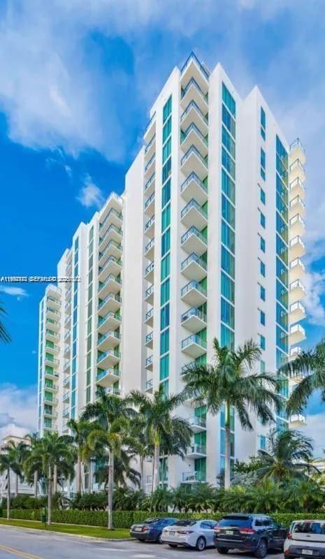 7930 East Dr, North Bay Village FL 33141