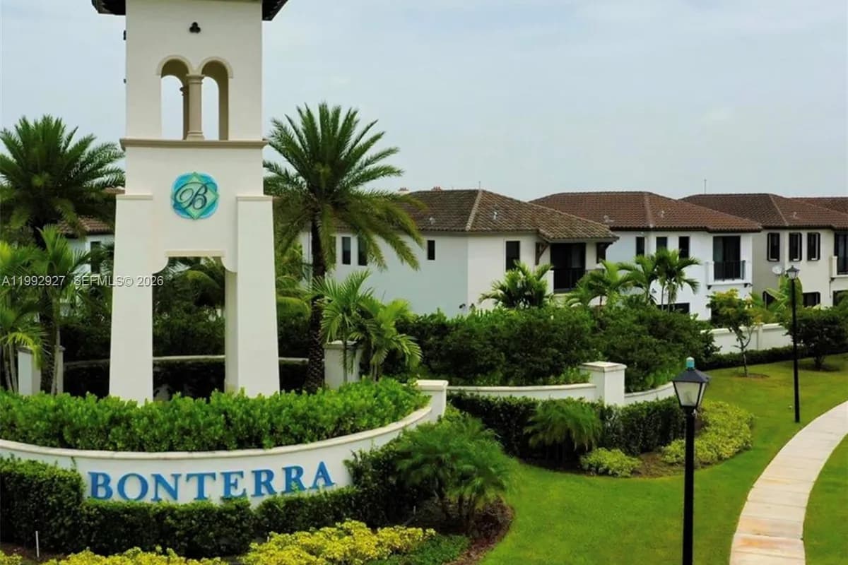 9776 W 34th Ave # 9776, Hialeah FL 33018