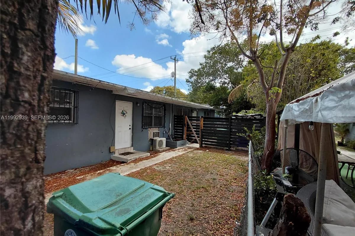 1262 - 1264 NW 46th St, Miami FL 33142