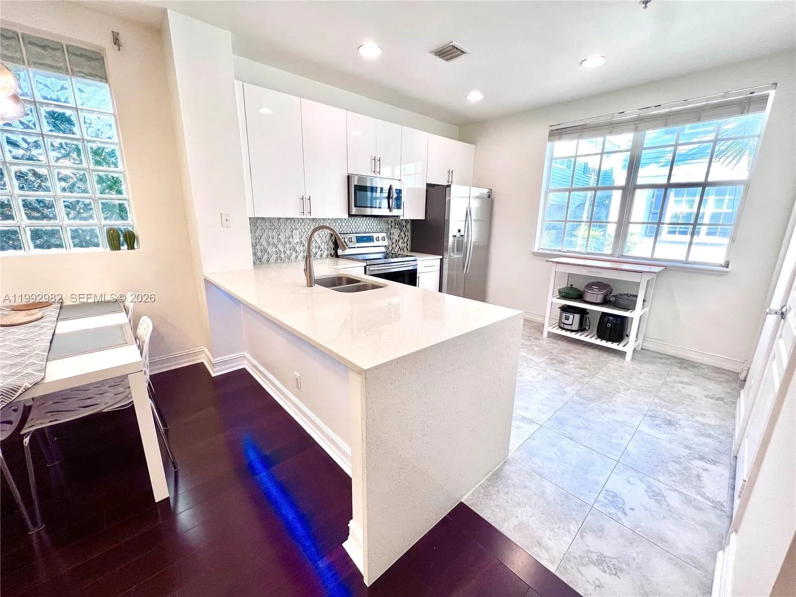 450 NE 2nd Ave # 5, Fort Lauderdale FL 33301