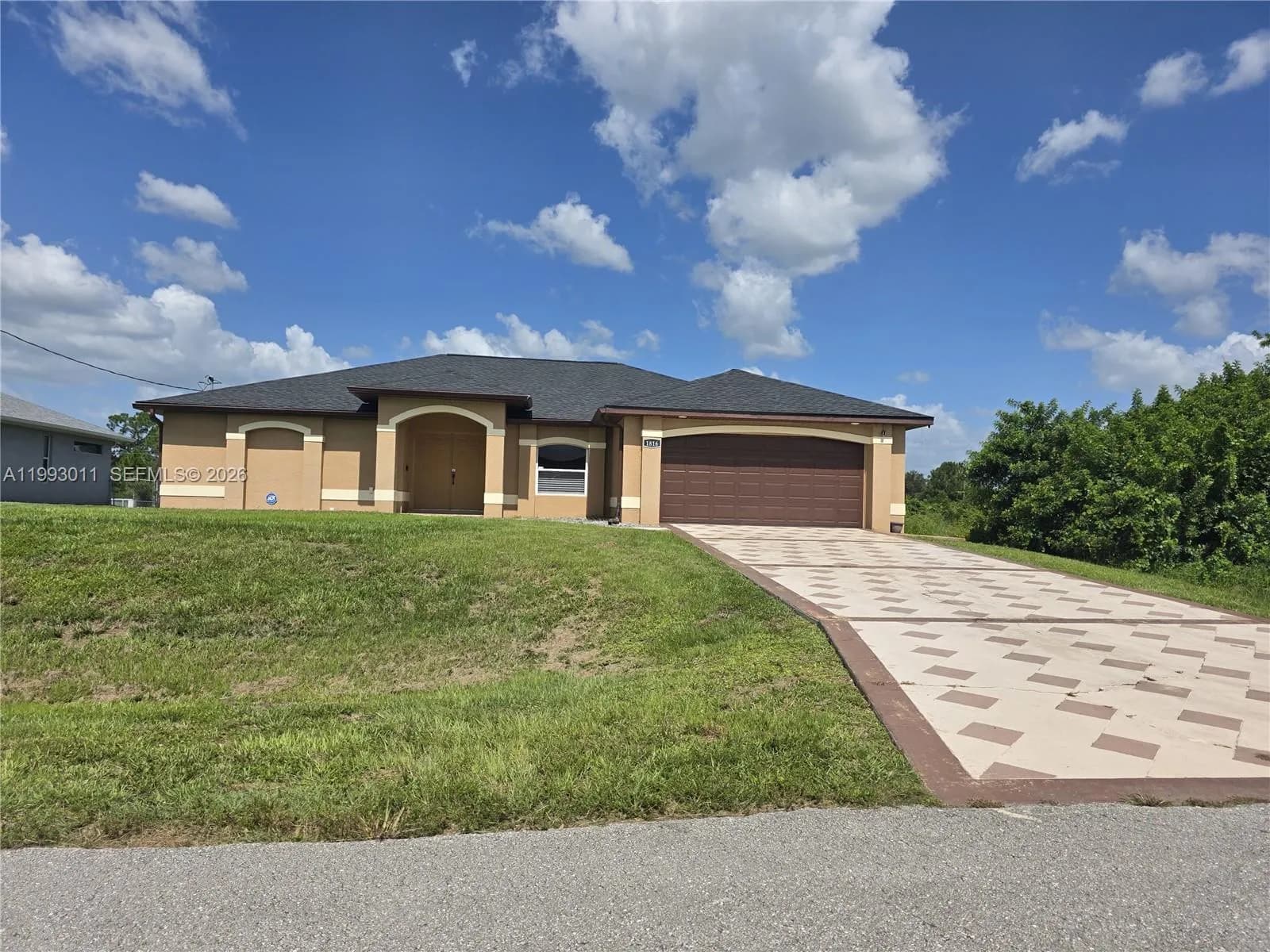 1816 Tomaso Ave, Lehigh Acres FL 33972