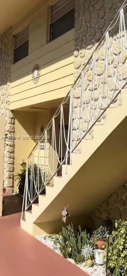 1755 Venice Ln # 10W, North Miami FL 33181