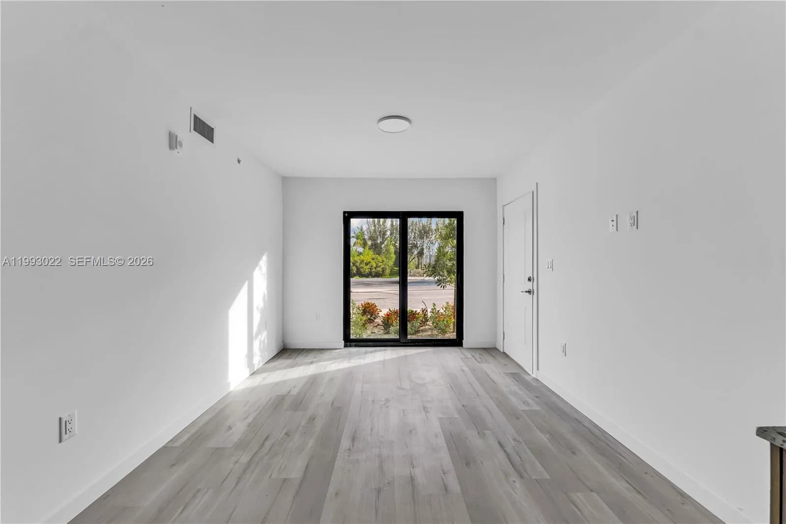 175 NW 160TH ST # 113, North Miami Beach FL 33169