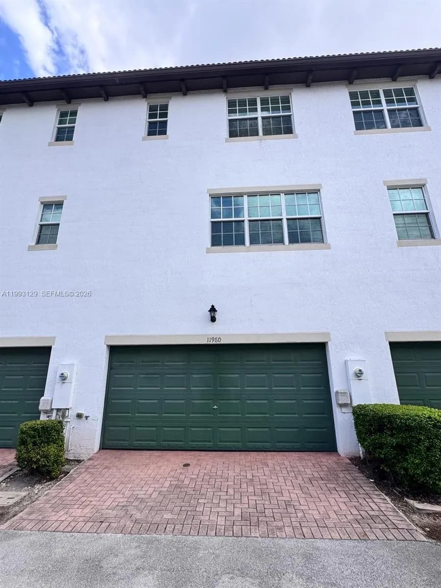 11980 SW 29th St, Miramar FL 33025