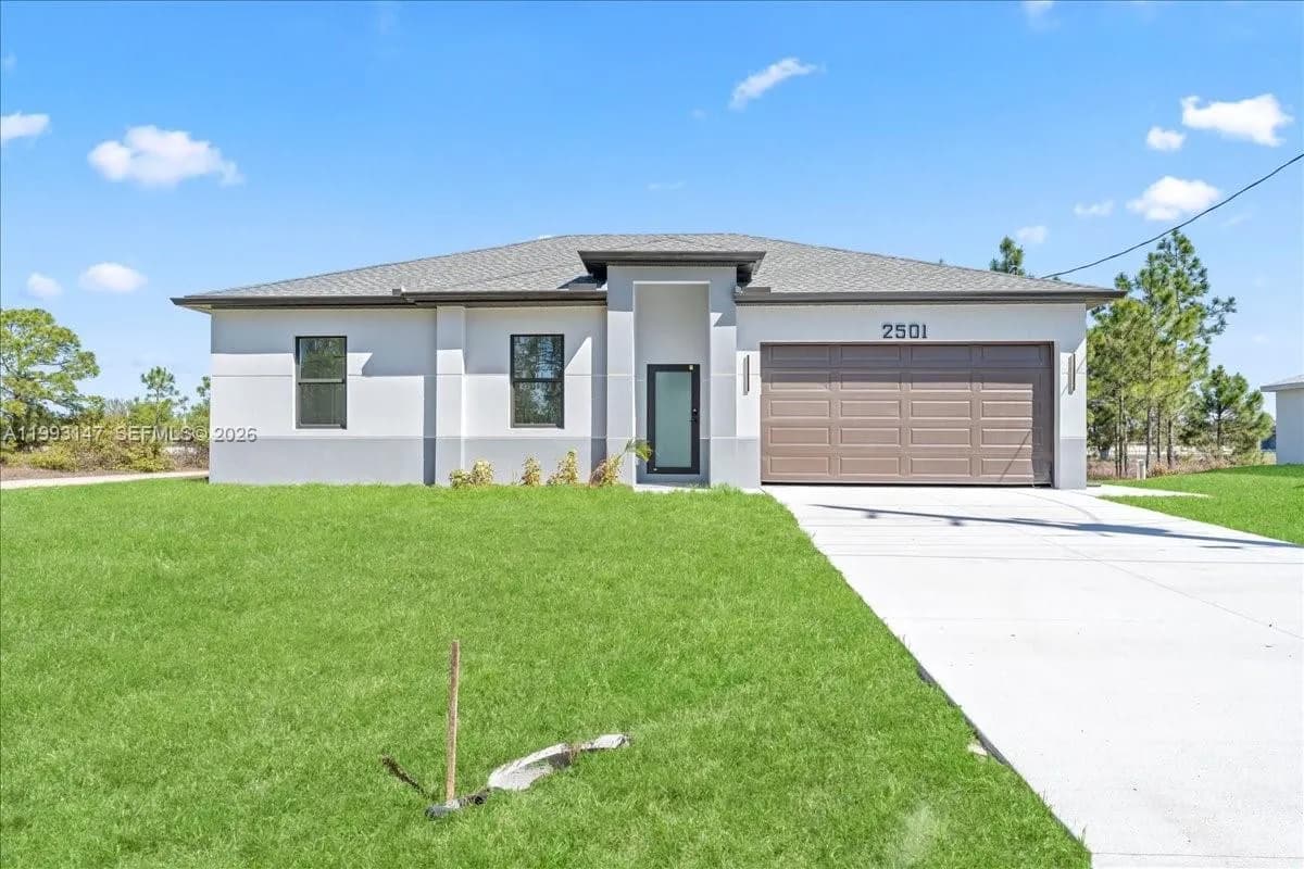 2507 E 15th ST, Lehigh Acres FL 33972