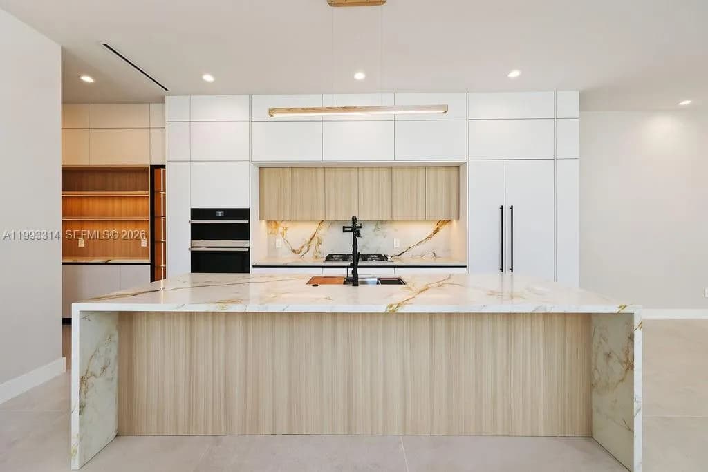 804 NE 16th Ter, Fort Lauderdale FL 33304