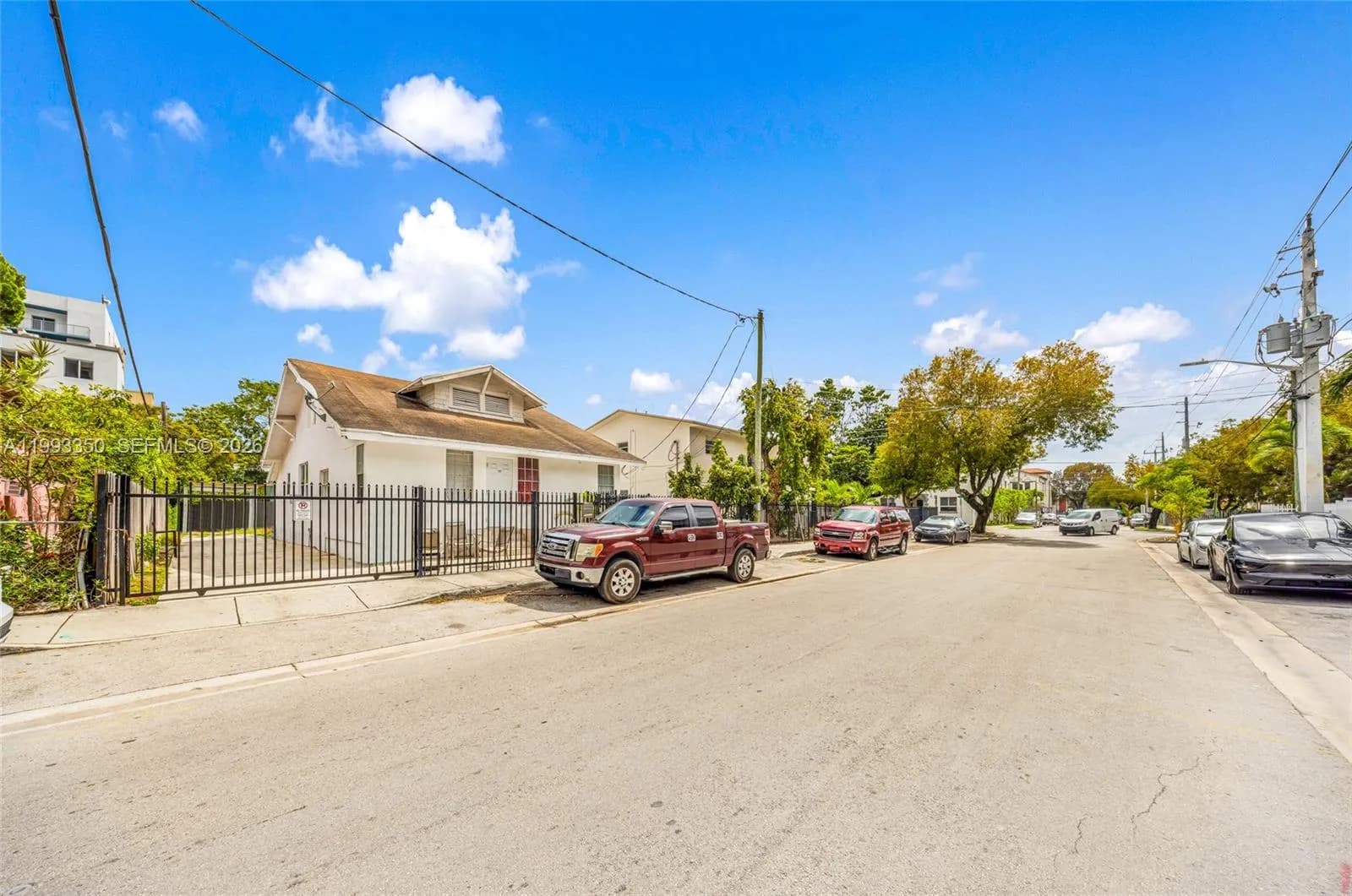 127 SW 7th Ave, Miami FL 33130