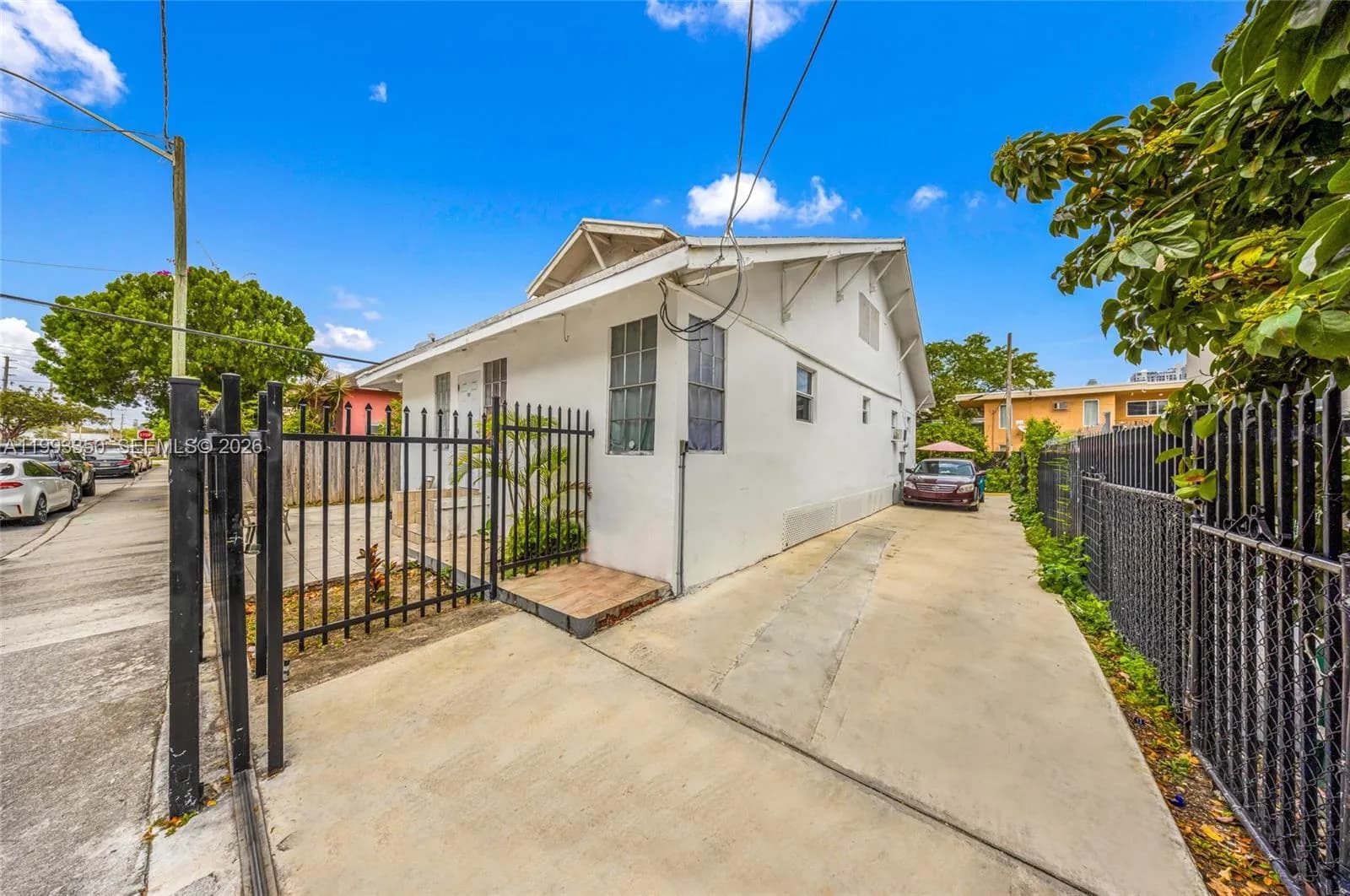 127 SW 7th Ave, Miami FL 33130