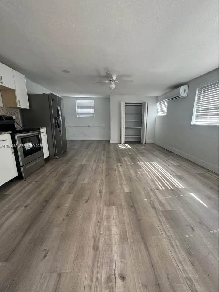 7620 SW 21 # 2, Miami FL 33155