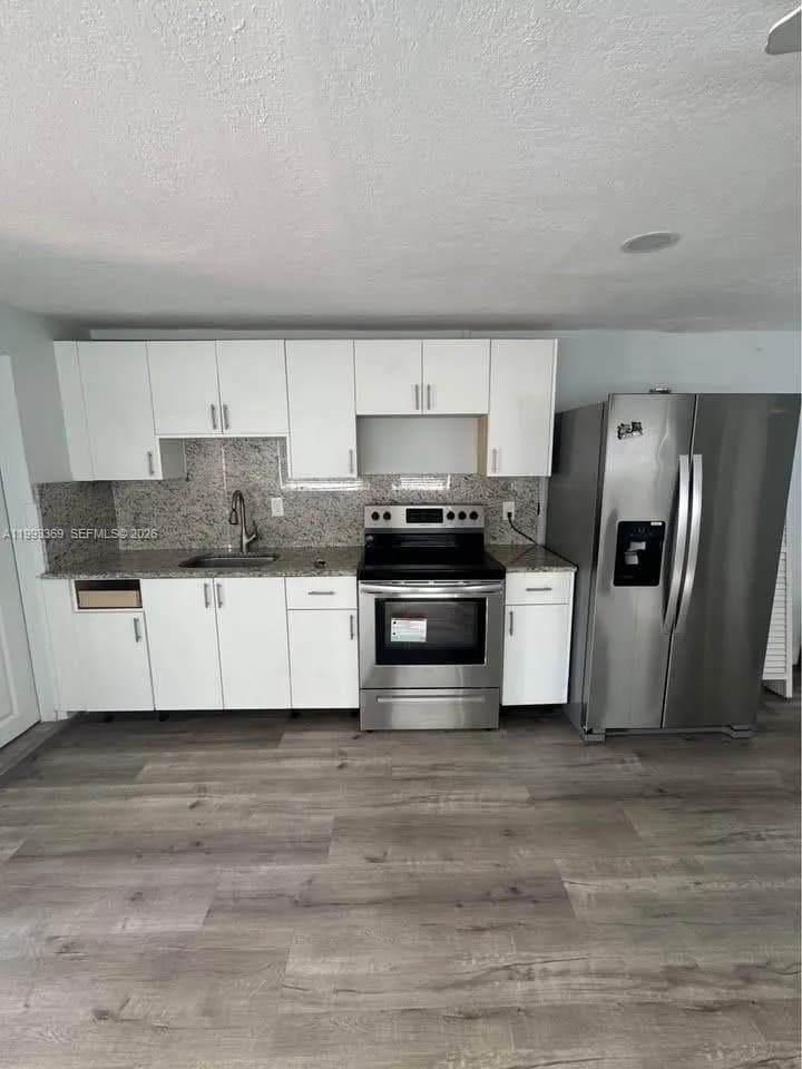 7620 SW 21 # 2, Miami FL 33155