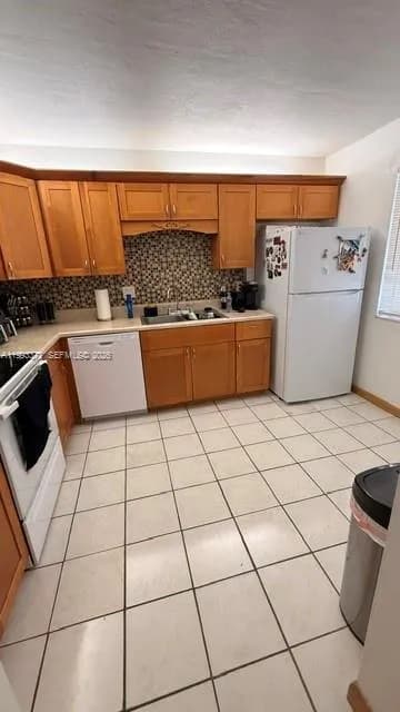 231 Lakeview Dr # 204, Weston FL 33326