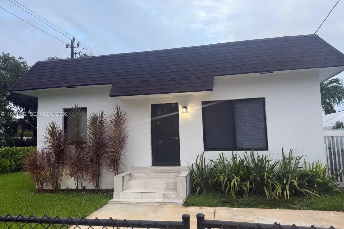 1800 NW 18th Ter # 1, Miami FL 33125