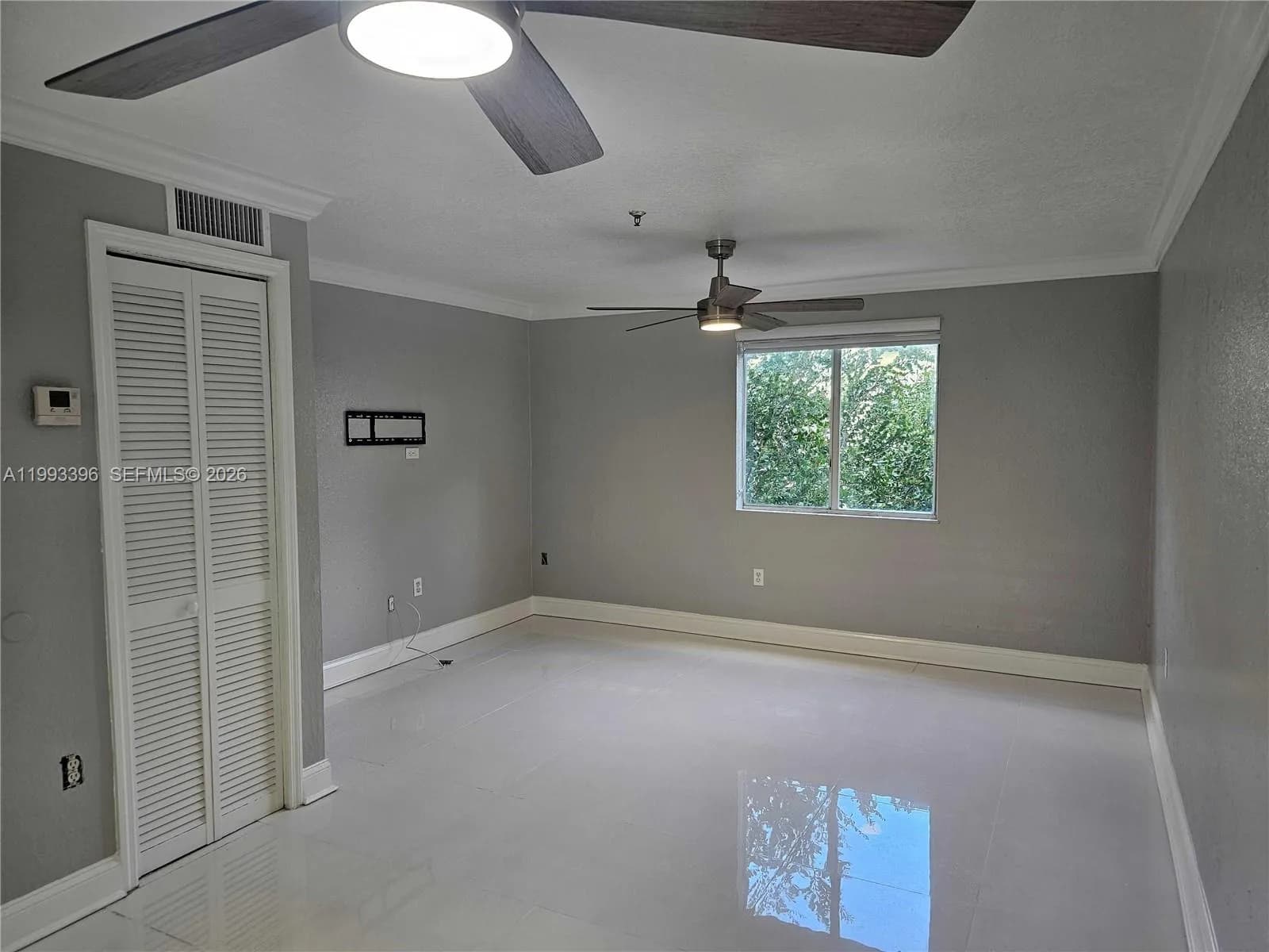 8027 NW 8th St # 17, Miami FL 33126