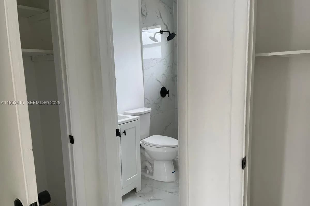 6025 Polk St # 8, Hollywood FL 33024