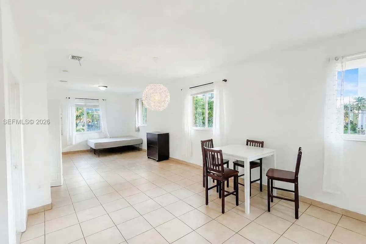 404 NE 27th St, Miami FL 33137