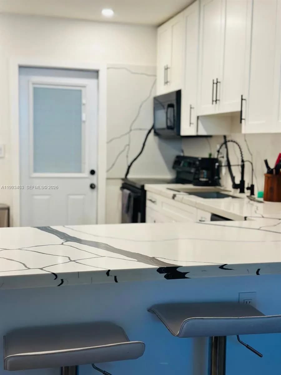 1002 NE 119th St # F, Biscayne Park FL 33161