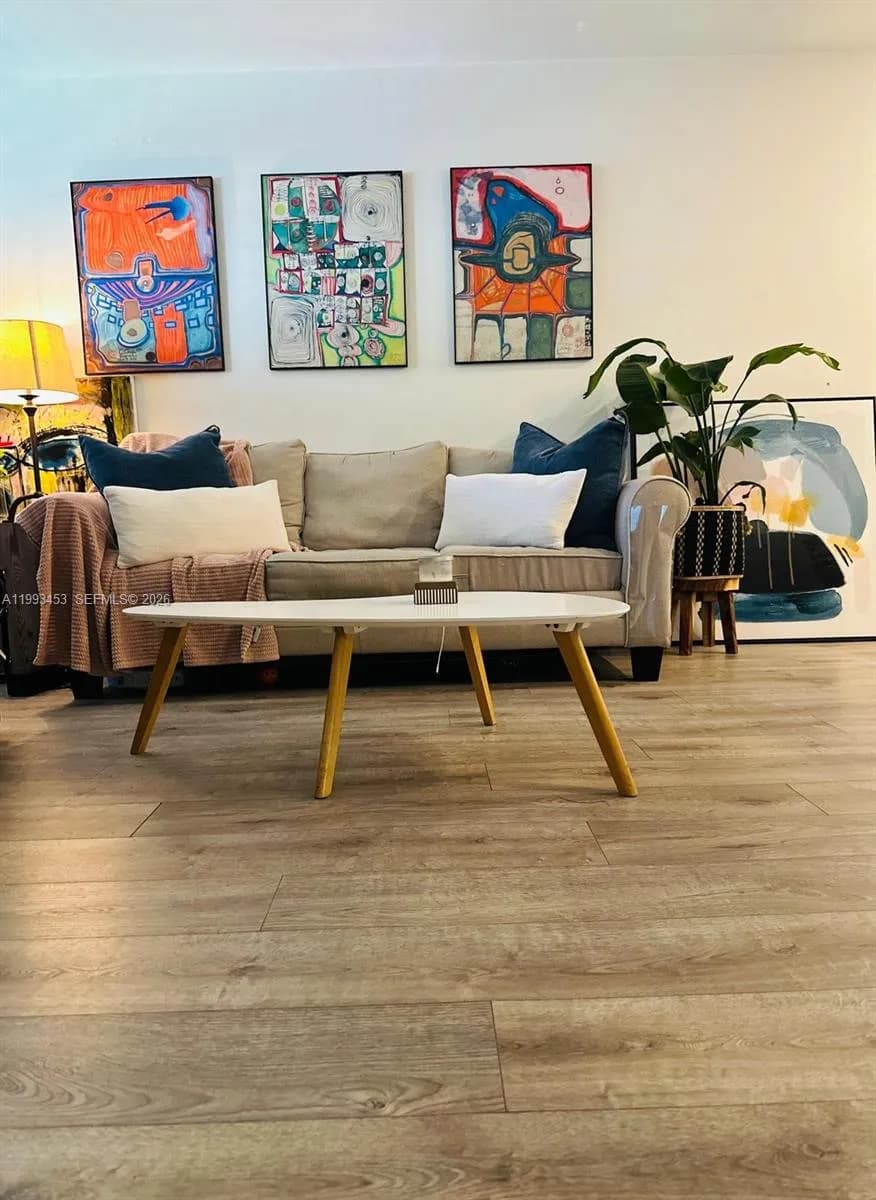 1002 NE 119th St # F, Biscayne Park FL 33161