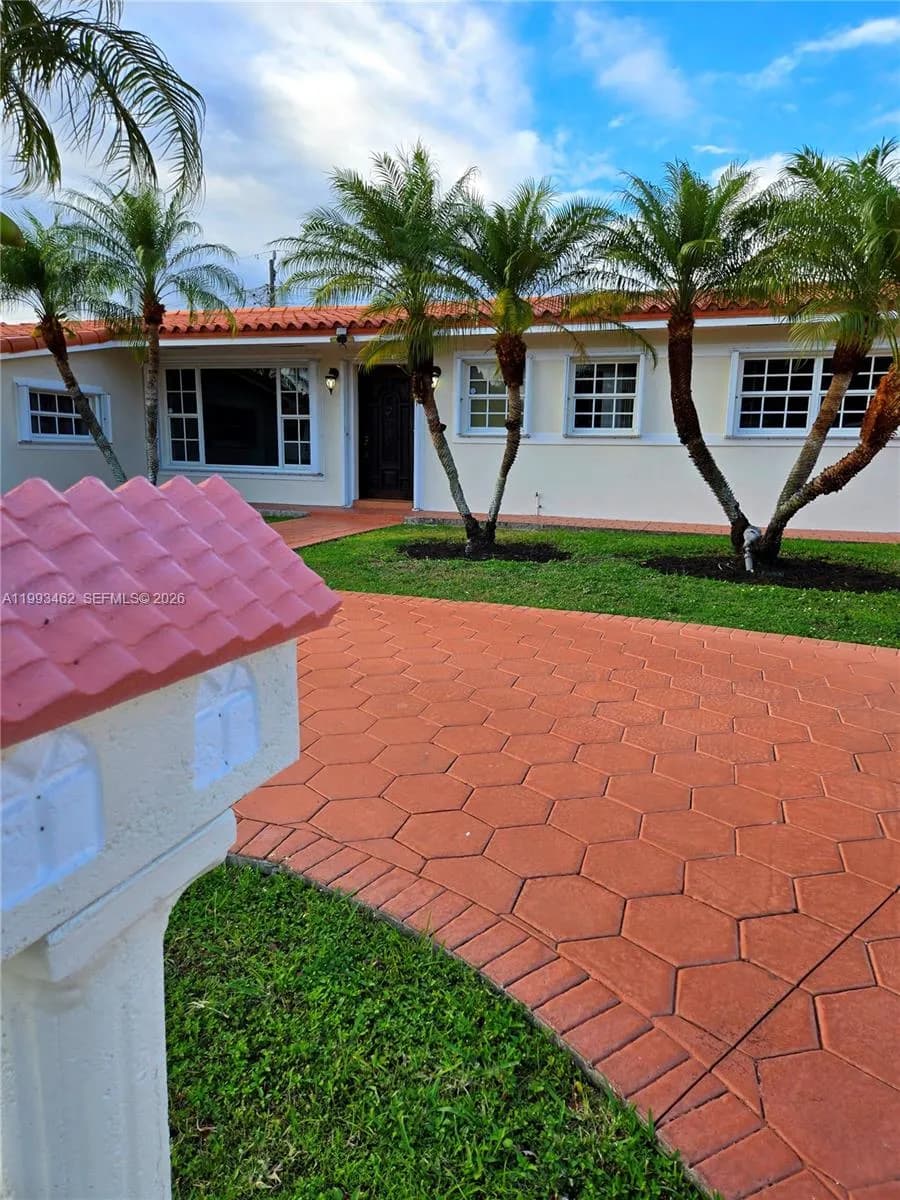 10475 SW 42 TE # 0, Unincorporated Dade County FL 33165