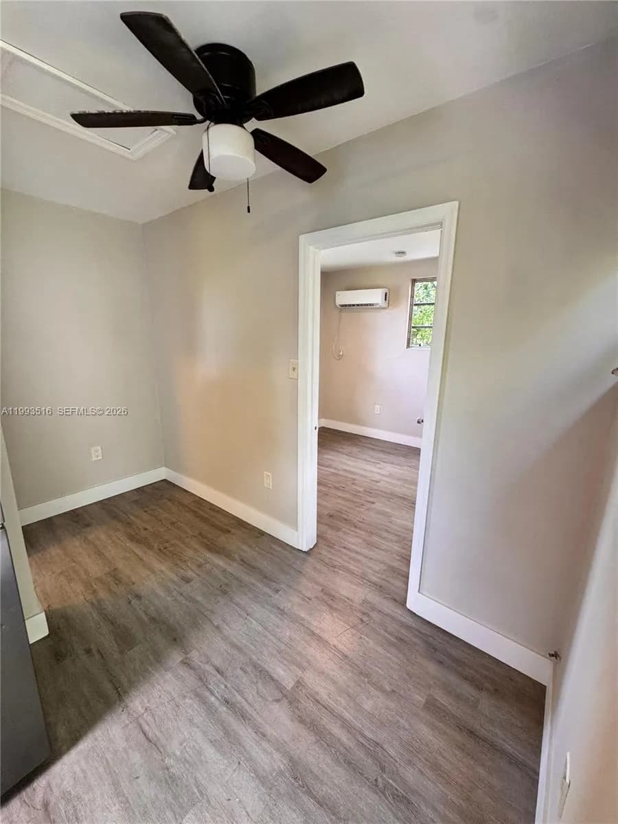 784 NW 100th St # C, Miami FL 33150