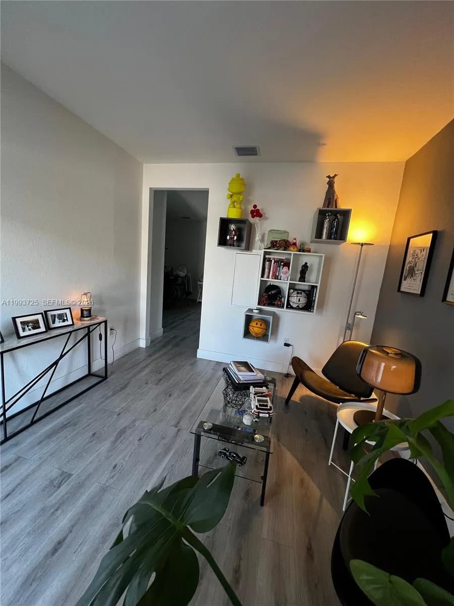 5942 Mustang Mnr, Davie FL 33314