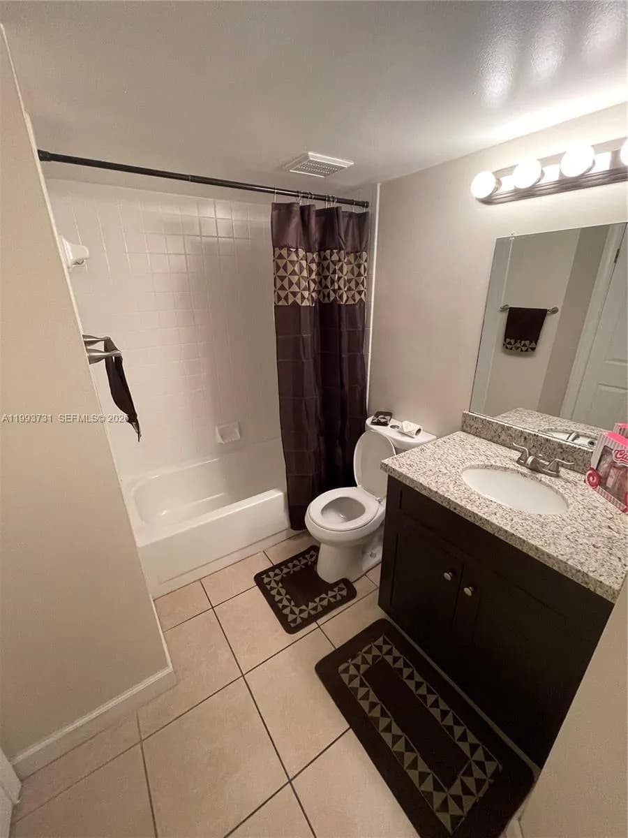 1204 Glenmoor Dr # 1204, West Palm Beach FL 33409