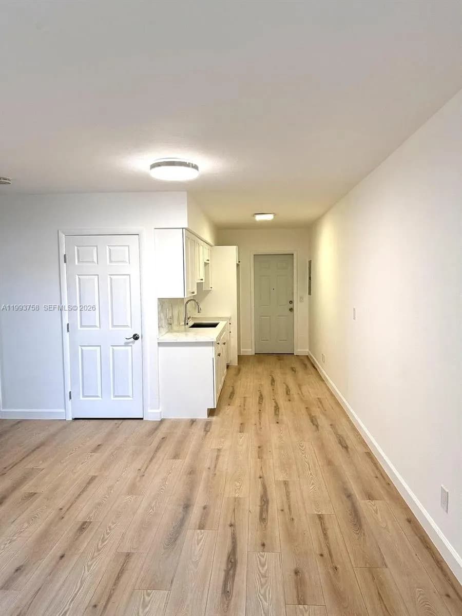 640 SW 5th St # 1, Miami FL 33130