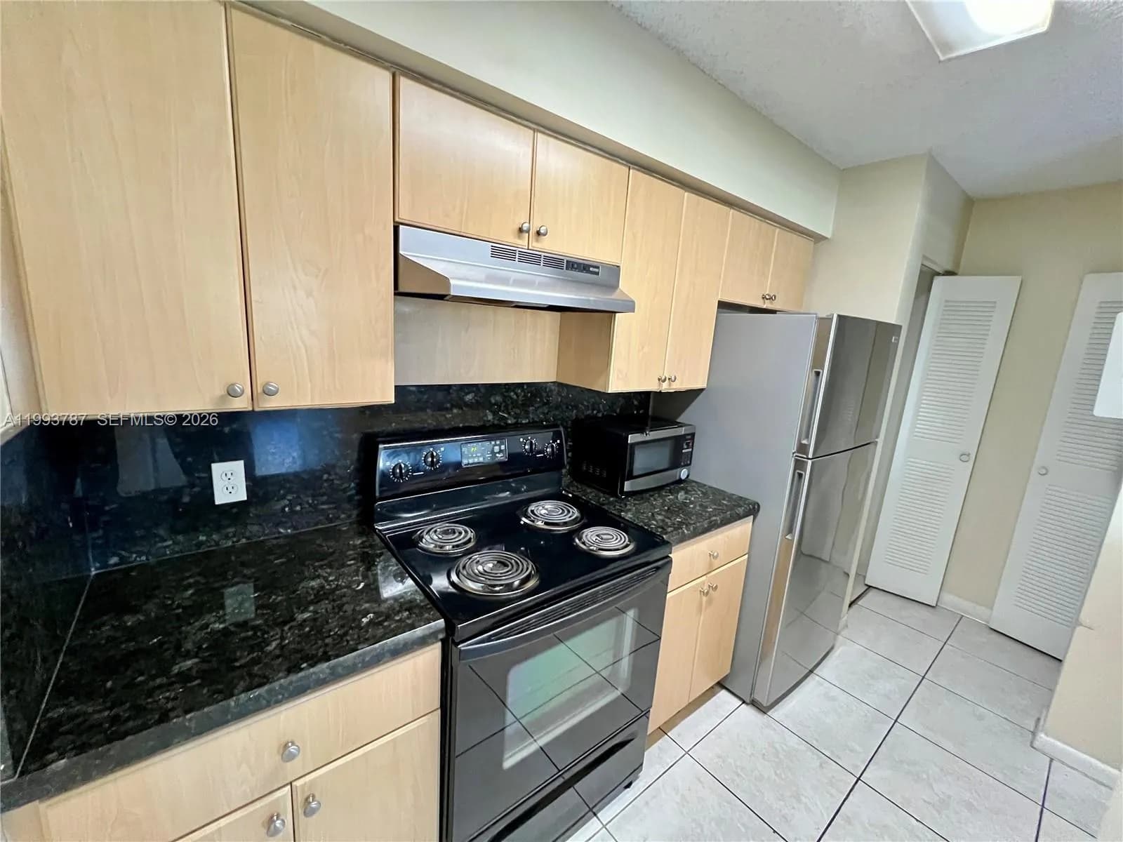 530 S Park Rd # 11, Hollywood FL 33021