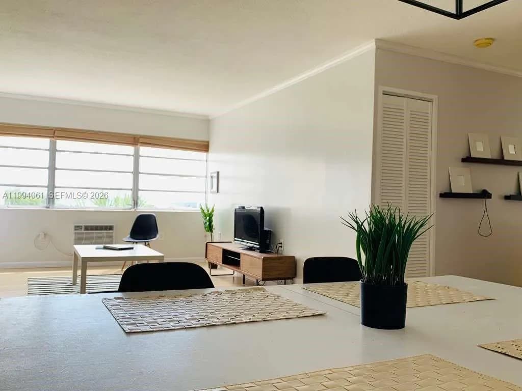 220 Kings Point Dr # 509, Sunny Isles Beach FL 33160