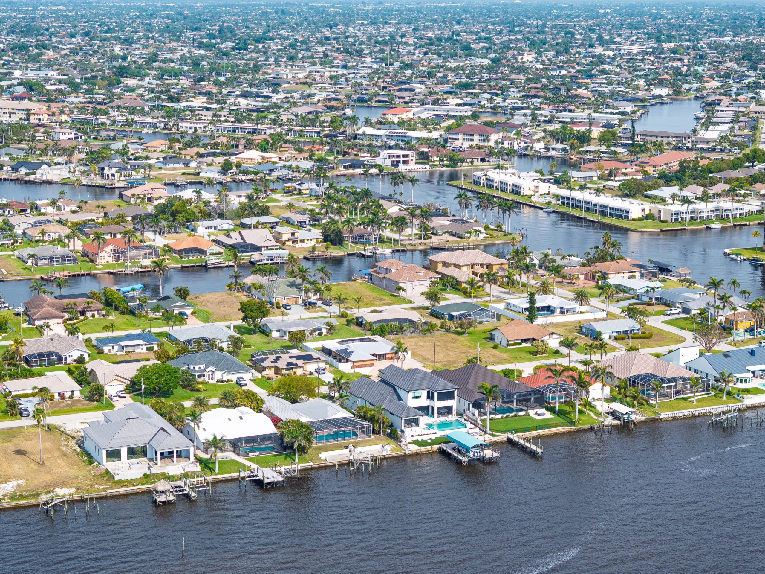 Canadian Snowbirds Are Ducking Out of the U.S. Housing Market Over Trump Tariffs—but These Sun-Soaked Spots Still Shine