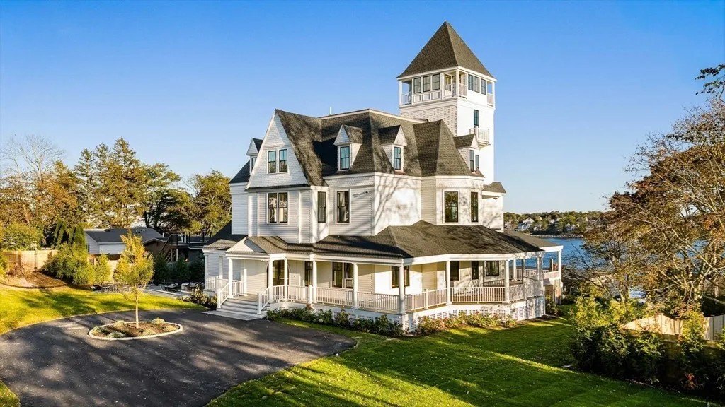 Massachusetts's stately Howe Mansion is now fully renovated and available for $5.5 million.