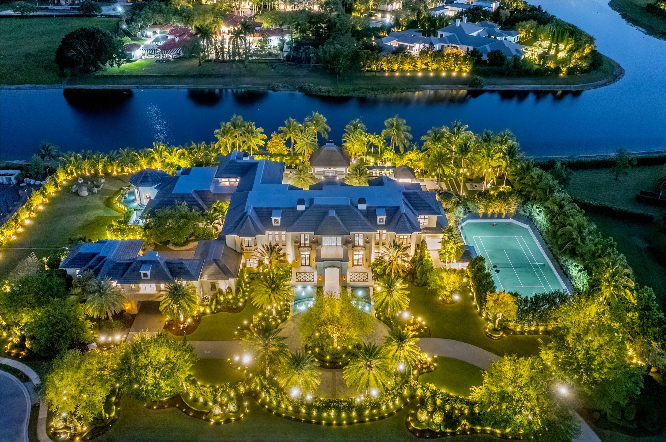 Inside Secret Florida Enclave Luring Celebrities and Billionaires With Unrivaled Privacy, Military Guards—and Incredible Mansions