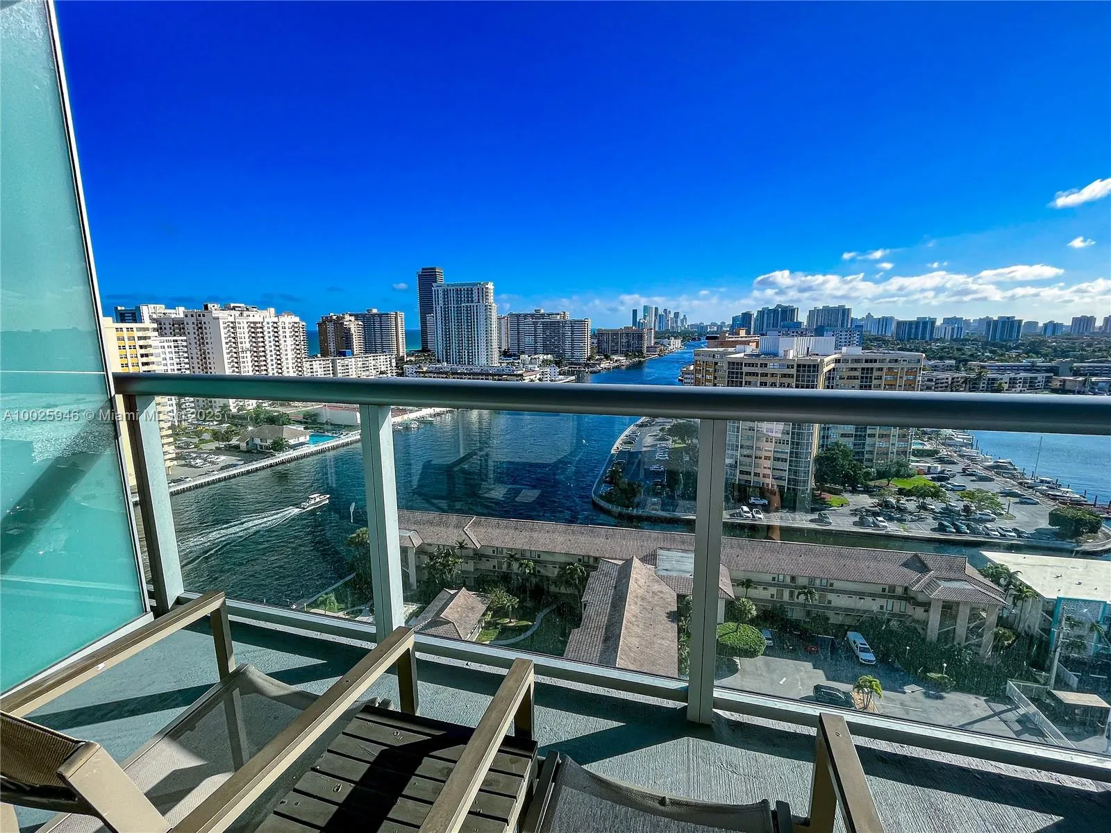 2 bedroom 2 bath for rent at 2602 E HALLANDALE BEACH BLVD # 1605, Hallandale Beach FL 33009