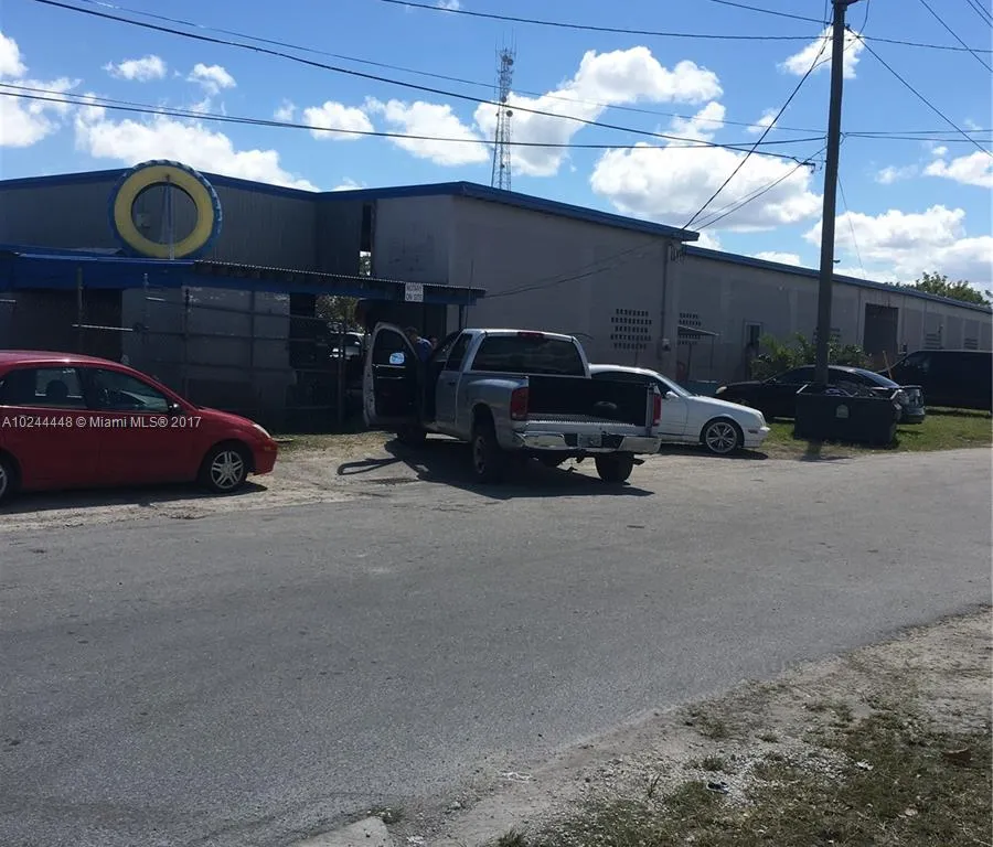 745 Parkway Pkwy, Homestead FL 33030