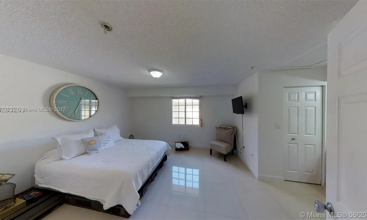 2965 NE 185th St # 1505, Aventura FL 33180