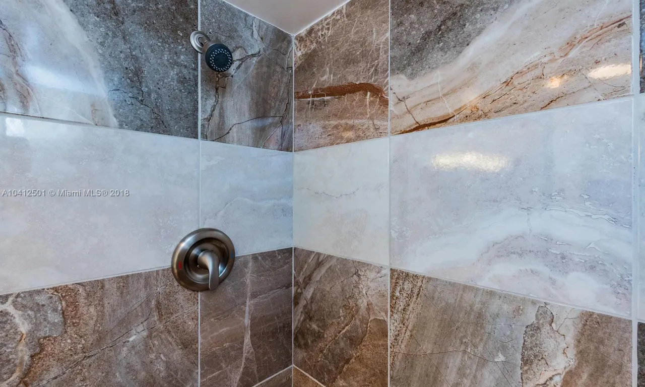 3675 N Country Club Dr # 206, Aventura FL 33180