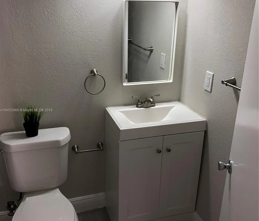 831 E 10th Pl, Hialeah FL 33010