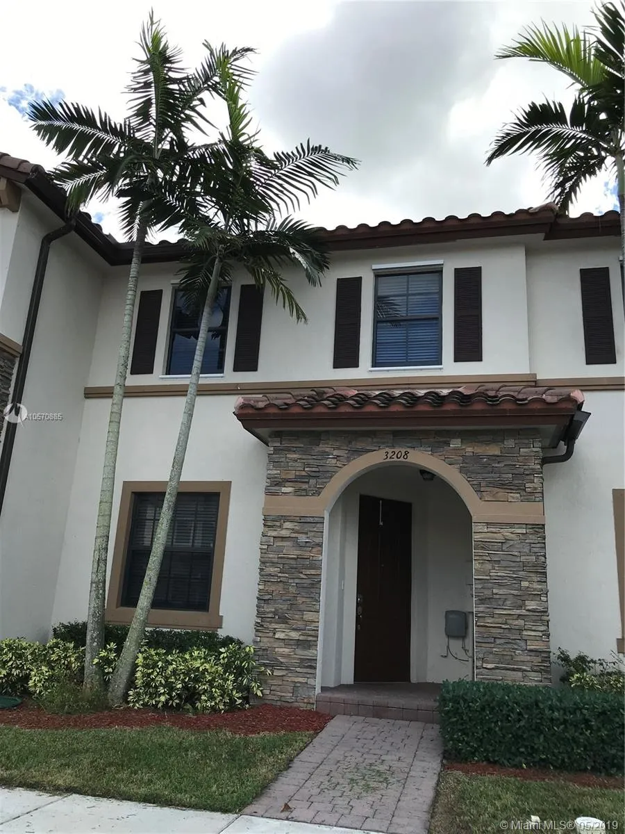 3208 SE 6th St # 3208, Homestead FL 33033