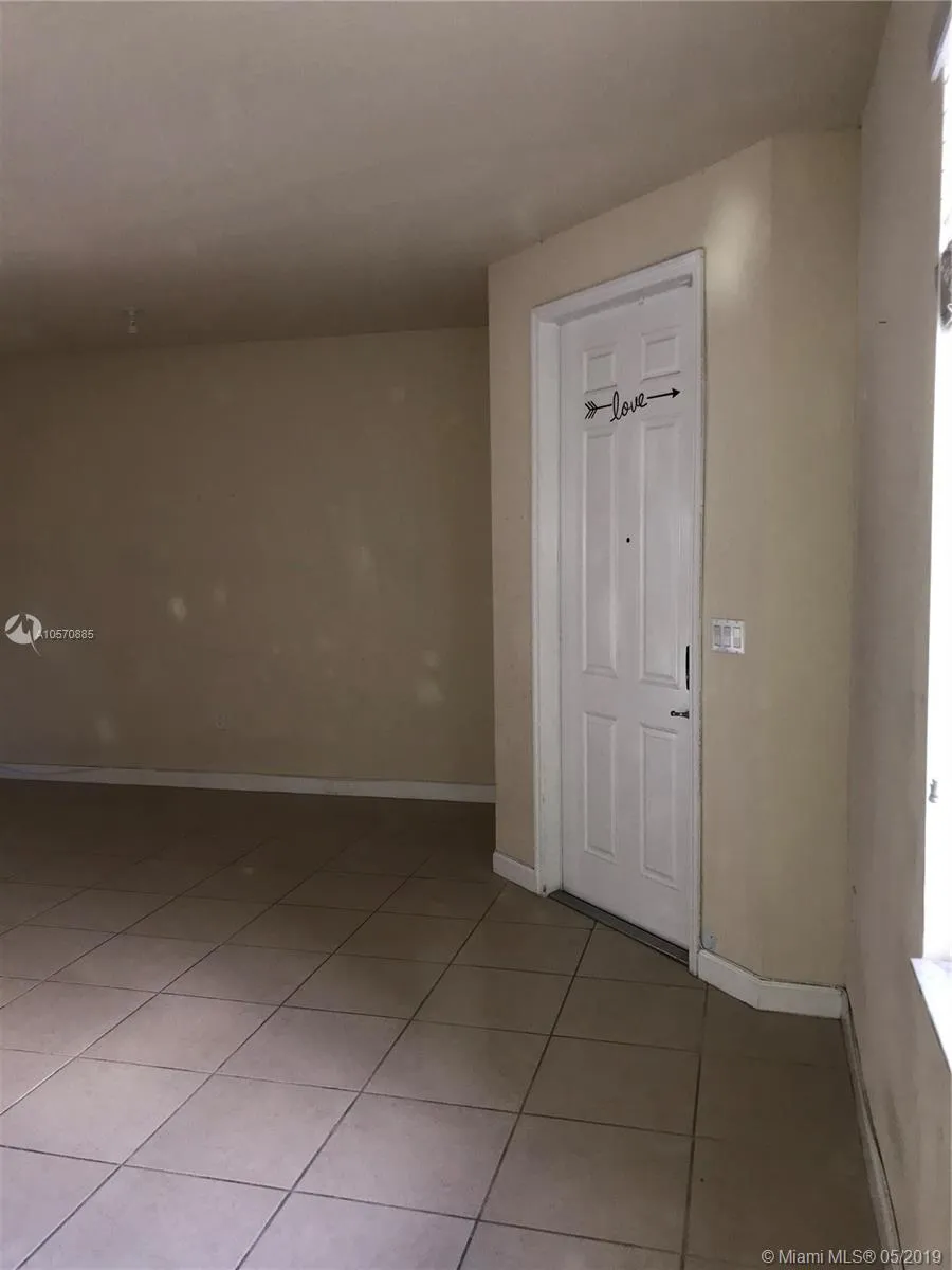 3208 SE 6th St # 3208, Homestead FL 33033