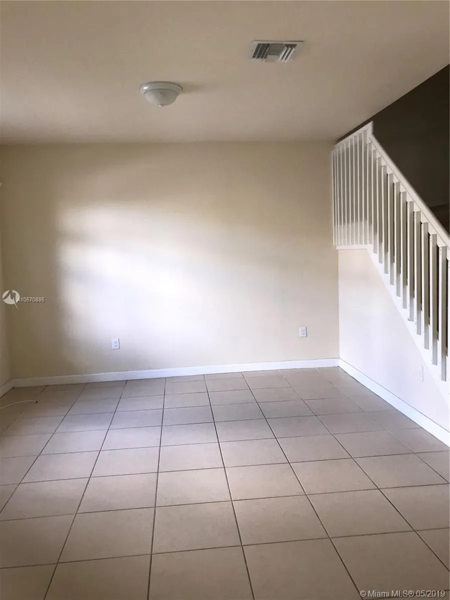 3208 SE 6th St # 3208, Homestead FL 33033