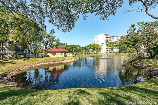 6921 Environ Blvd # 2T, Lauderhill FL 33319