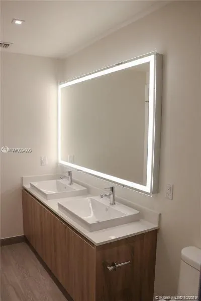 2960 NE 207 # 1116, Aventura FL 33180